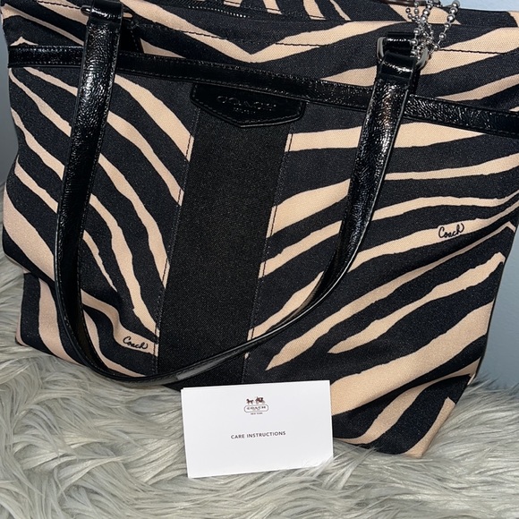 Coach Purse - Picture 9 of 10